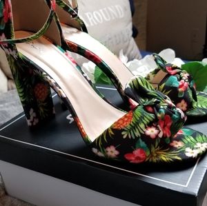 Qupid thin block heel size 11